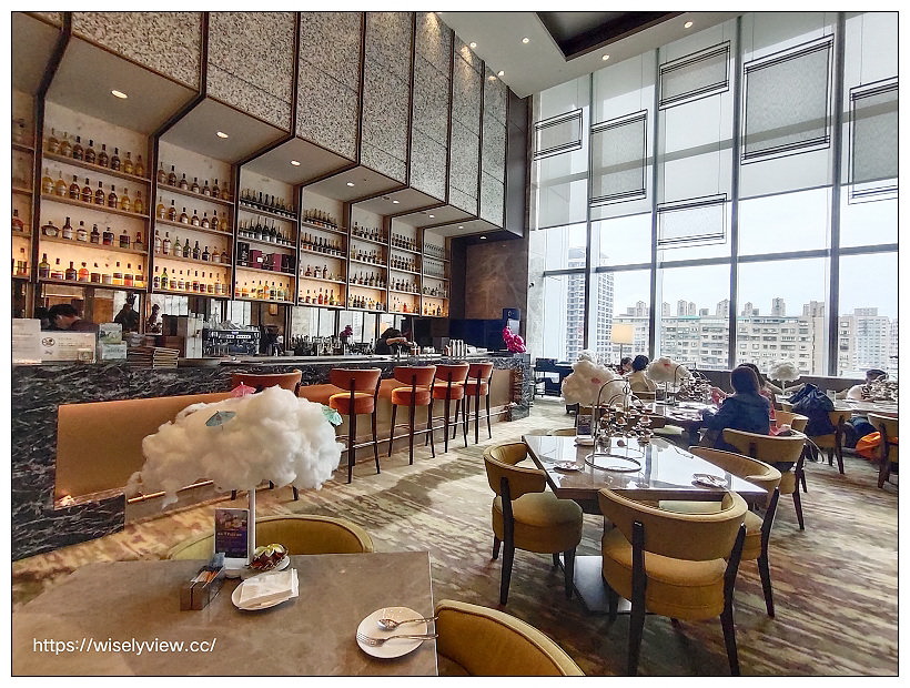 台北六福萬怡酒店。JC Cat 鳥籠下午茶：跟著雲朵去旅行 – 南洋泰國篇︱視覺系開胃鹹甜點與色彩繽紛飲品～捷運南港站美食 x 南港下午茶 x 南港車站美食