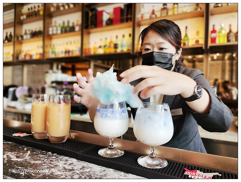台北六福萬怡酒店。JC Cat 鳥籠下午茶：跟著雲朵去旅行 – 南洋泰國篇︱視覺系開胃鹹甜點與色彩繽紛飲品～捷運南港站美食 x 南港下午茶 x 南港車站美食