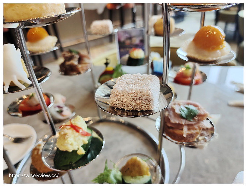 台北六福萬怡酒店。JC Cat 鳥籠下午茶：跟著雲朵去旅行 – 南洋泰國篇︱視覺系開胃鹹甜點與色彩繽紛飲品～捷運南港站美食 x 南港下午茶 x 南港車站美食