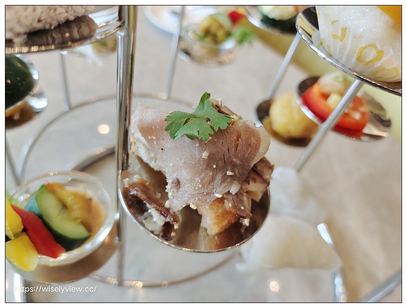 台北六福萬怡酒店。JC Cat 鳥籠下午茶：跟著雲朵去旅行 – 南洋泰國篇︱視覺系開胃鹹甜點與色彩繽紛飲品～捷運南港站美食 x 南港下午茶 x 南港車站美食