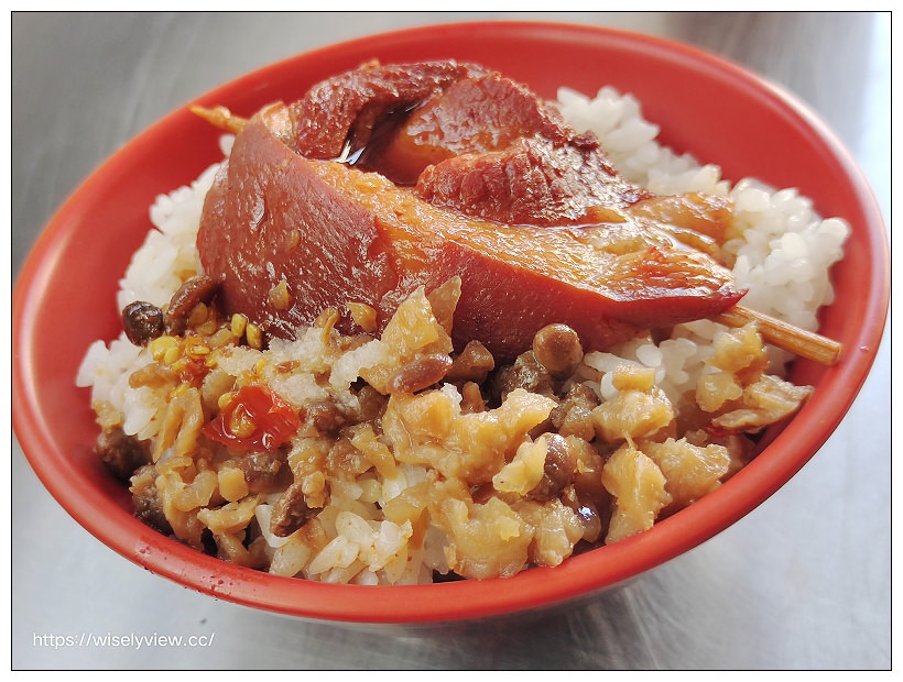 台中北屯。周爌肉飯︱皮Q肉香銅板價，綜合湯料好實在，魯肉飯也必點～捷運舊社站美食 x 台中北屯美食