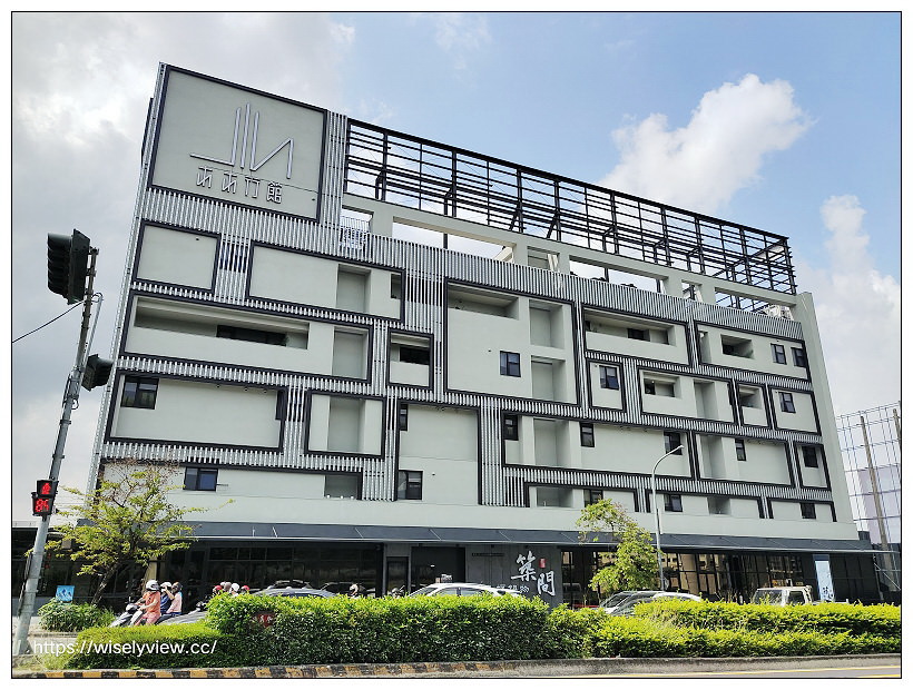 台中北屯。木木行館 Motel Lin︱多功能主題玩樂休憩住宿，室內樓層滑水道與游泳池～捷運舊社站5分鐘