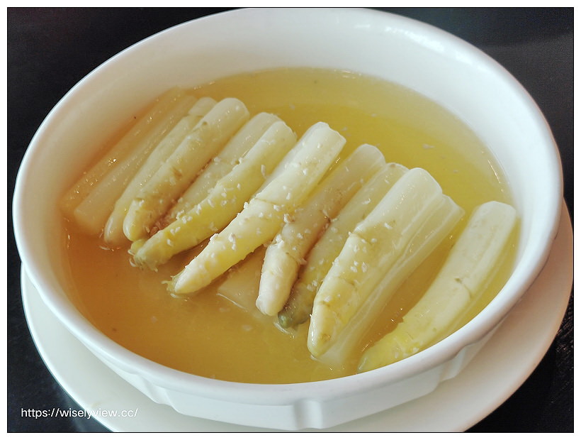 台北大安。點水樓 復興店︱2022 饗愛媽咪：母親節六人特餐，多道經典時令菜餚超誘人～捷運忠孝復興站美食 x 米其林必比登美食 x 復興SOGO百貨美食