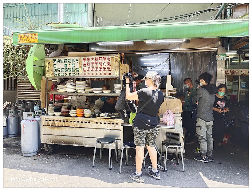 台北中正。黑白切南機場美食︱麵食20元、黑白切30元，24小時營業可內用外帶宵夜~南機場夜市美食