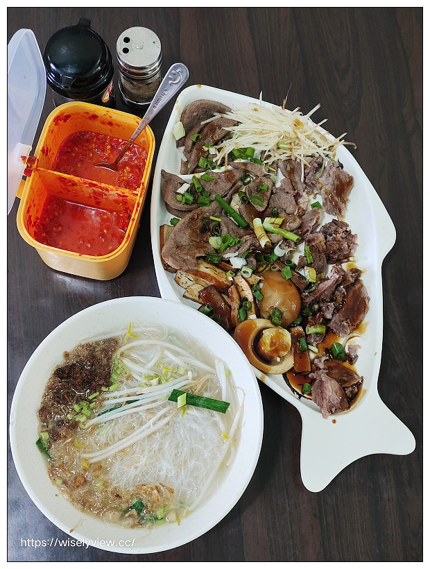 石碇頭骨肉老店︱原八分寮小吃店，古早味黑白切，必吃三招牌大推～石碇美食 x 石碇小吃 x 石碇黑白切