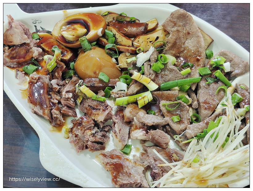 石碇頭骨肉老店︱原八分寮小吃店，古早味黑白切，必吃三招牌大推～石碇美食 x 石碇小吃 x 石碇黑白切