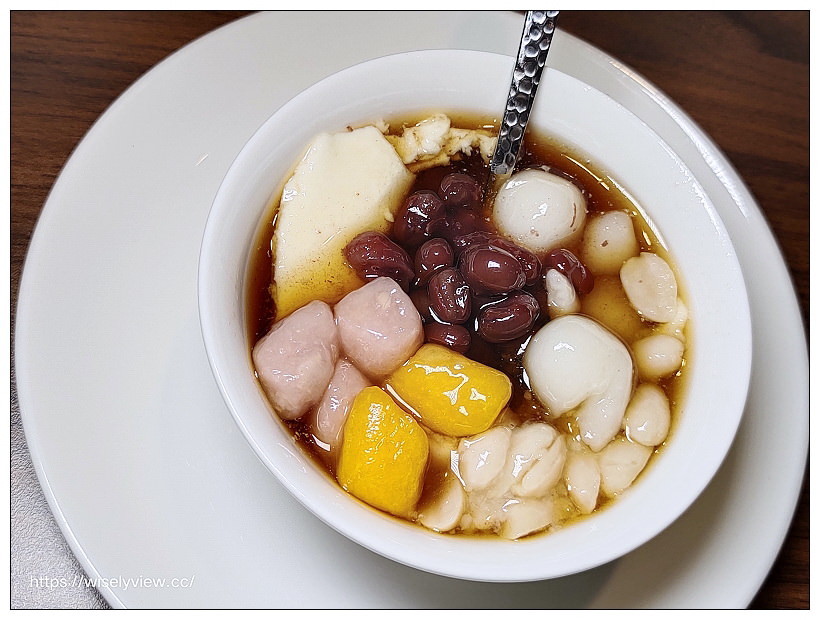 中山對酌。預約制私廚家宴（二訪）︱八味正龍鱈、白菜干煲花膠雞湯、川蜀麻辣水煮牛、溏心烏魚子～捷運中山國小站美食 x 晴光商圈美食