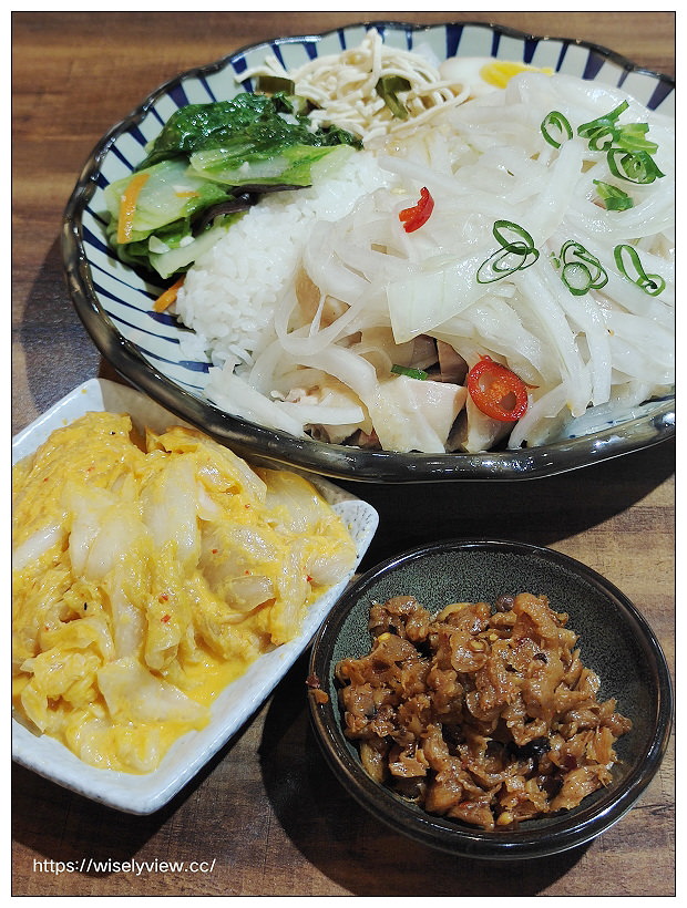 台北文山。穀香雞肉飯︱去骨雞腿肉百元價多種選擇～景美夜市美食 x 捷運景美站美食 x 景美雞肉飯