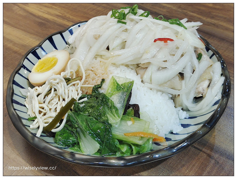 台北文山。穀香雞肉飯︱去骨雞腿肉百元價多種選擇～景美夜市美食 x 捷運景美站美食 x 景美雞肉飯