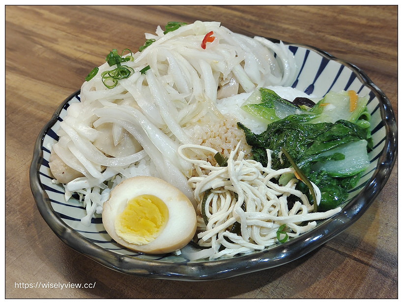 台北文山。穀香雞肉飯︱去骨雞腿肉百元價多種選擇～景美夜市美食 x 捷運景美站美食 x 景美雞肉飯