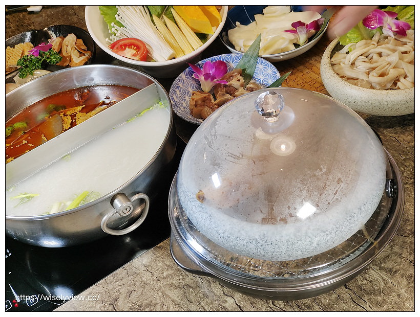 台北中山。食徒 麻辣牛尾鴛鴦鍋︱戰斧牛排、罌粟龍蝦堡、炸蛋三吃、酥炸野生田雞,秘製手工乾碟美味更升級~捷運南京復興站美食 台北中山。食徒 麻辣牛尾鴛鴦鍋︱戰斧牛排、罌粟龍蝦堡、炸蛋三吃、酥炸野生田雞,秘製手工乾碟美味更升級~捷運南京復興站美食