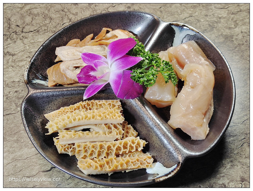 台北中山。食徒 麻辣牛尾鴛鴦鍋︱戰斧牛排、罌粟龍蝦堡、炸蛋三吃、酥炸野生田雞,秘製手工乾碟美味更升級~捷運南京復興站美食 台北中山。食徒 麻辣牛尾鴛鴦鍋︱戰斧牛排、罌粟龍蝦堡、炸蛋三吃、酥炸野生田雞,秘製手工乾碟美味更升級~捷運南京復興站美食