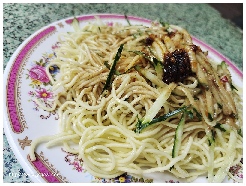 台北文山。驢爸爸涼麵︱景美市場早午餐，半熟蛋綜合湯也必點～捷運景美站美食 x 世新美食 x 景美涼麵