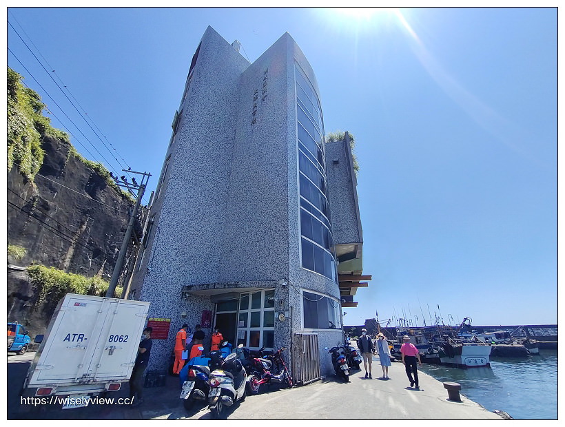 宜蘭景點︱大溪大安廟前籃球場-夢幻海景秘境、頭城大溪漁港-平價漁獲採買～頭城景點 x 宜蘭IG打卡秘境