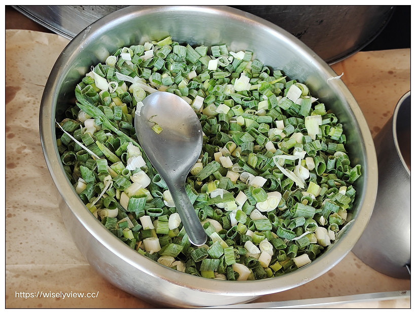 頂埔阿嬤蔥油餅︱加蛋加醬才對味油炸三星蔥餅︱頭城新址附停車場