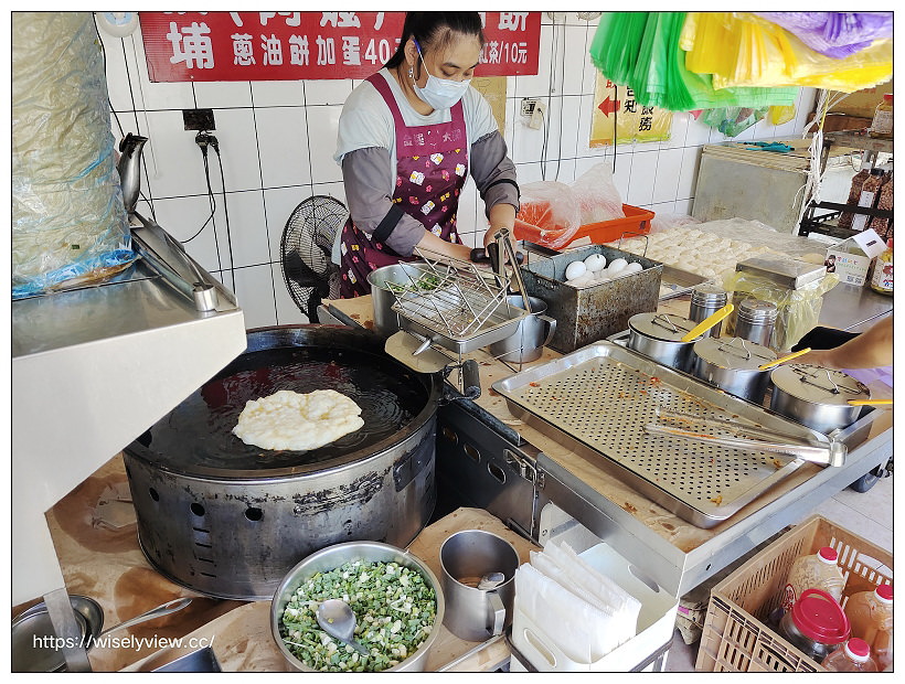 頂埔阿嬤蔥油餅︱加蛋加醬才對味油炸三星蔥餅︱頭城新址附停車場