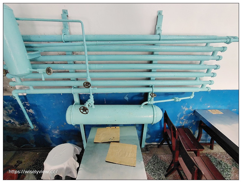 宜蘭頭城。小涼園冰果室︱在地超過一甲子的剉冰店，必嚐八寶冰與紅豆牛奶冰～頭城美食 x 宜蘭美食