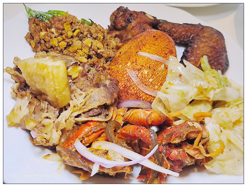 台北六福萬怡酒店。敘日 全日餐廳-東南亞美食節（自助餐吃到飽）︱假日限定超值好料，以及視覺系泰式火山排骨，多國佳餚聚一堂～捷運南港站美食