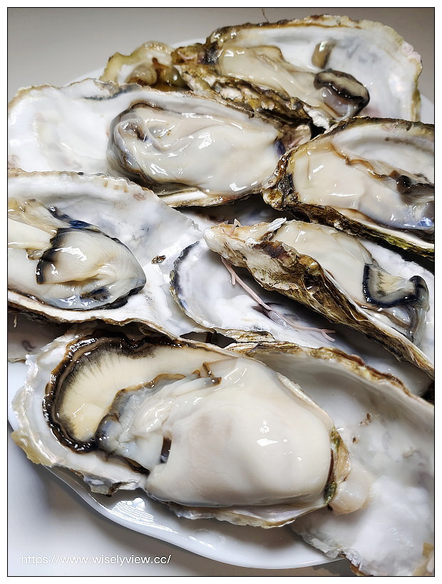 台北六福萬怡酒店。敘日 全日餐廳-東南亞美食節（自助餐吃到飽）︱假日限定超值好料，以及視覺系泰式火山排骨，多國佳餚聚一堂～捷運南港站美食