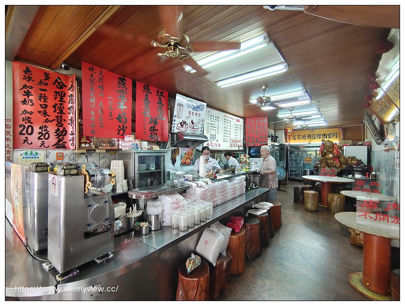 高雄前金。鍾家高雄綠豆湯大王:阿里伯綠豆湯名店︱薏仁牛奶和烤吐司也好吃,一甲子以上老店 高雄前金。鍾家高雄綠豆湯大王:阿里伯綠豆湯名店︱薏仁牛奶和烤吐司也好吃,一甲子以上老店