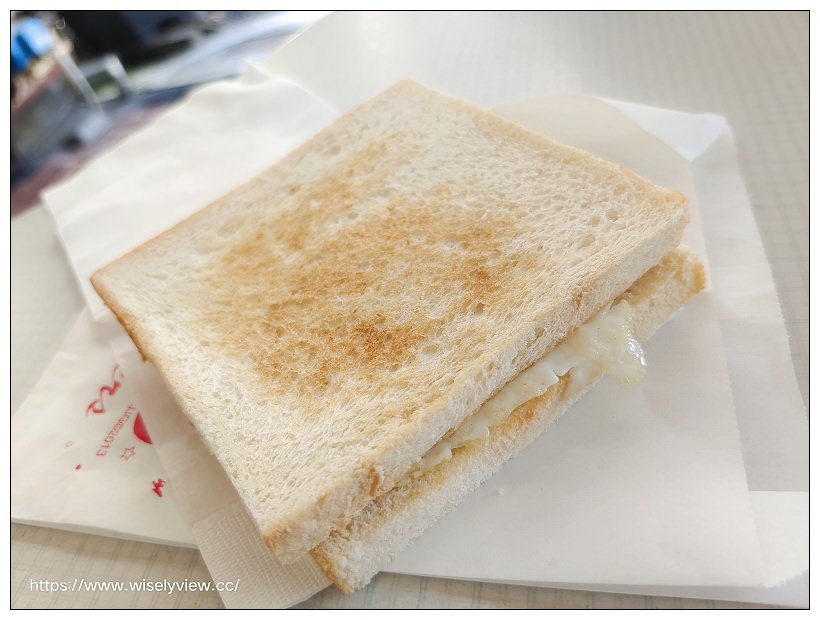 高雄前金。鍾家高雄綠豆湯大王:阿里伯綠豆湯名店︱薏仁牛奶和烤吐司也好吃,一甲子以上老店 高雄前金。鍾家高雄綠豆湯大王:阿里伯綠豆湯名店︱薏仁牛奶和烤吐司也好吃,一甲子以上老店