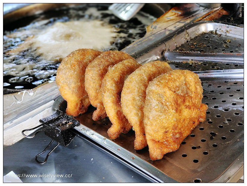 台中西區。細妹蘿蔔絲餅︱台中教育大學美食，香腸酸菜蔥油餅也很厲害～台中美食 x 台中小吃