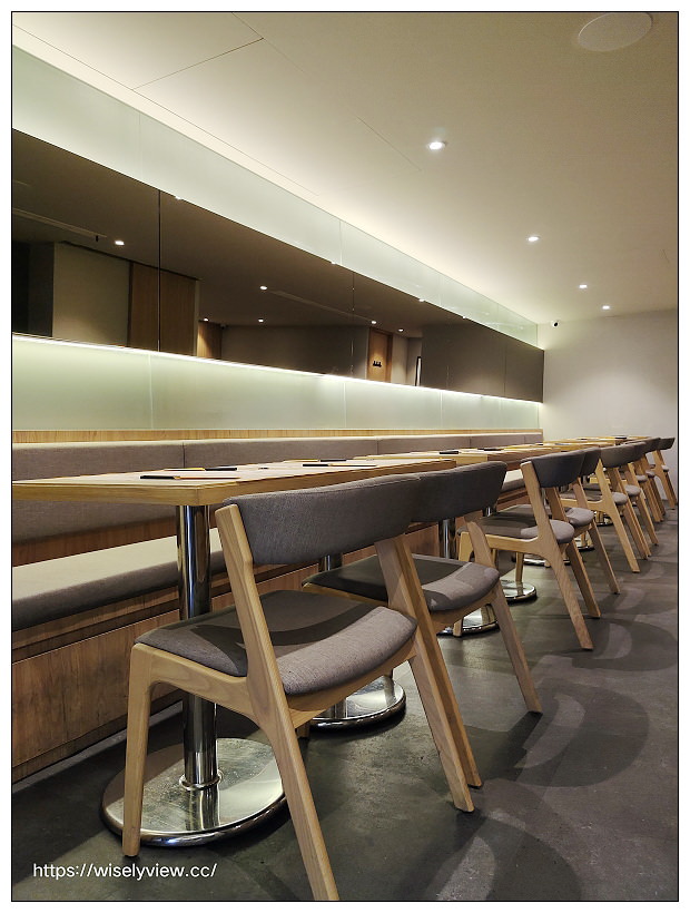 台北內湖。瑞記海南雞飯-成功店︱多種好料任君挑選，土雞肉雞風味俱佳還有喇沙湯麵，用料口味環境優的連鎖領導品牌～捷運內湖站美食