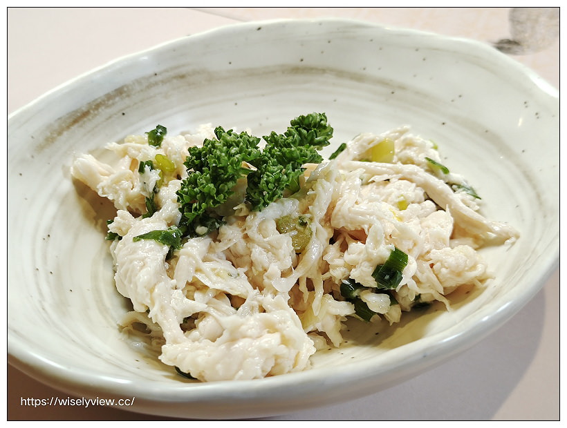 台北內湖。瑞記海南雞飯-成功店︱多種好料任君挑選，土雞肉雞風味俱佳還有喇沙湯麵，用料口味環境優的連鎖領導品牌～捷運內湖站美食