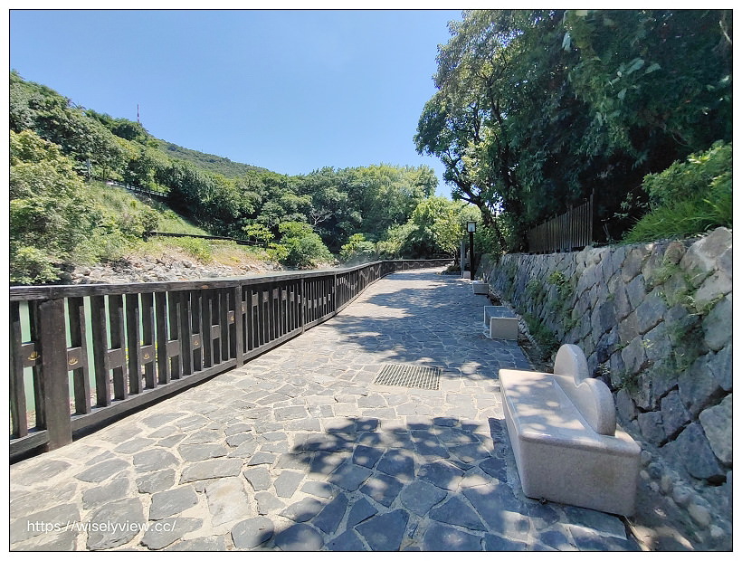北投景點。地熱谷公園︱全新造景免費開放，新增淨手礦白湯、環湖步道等設施，以及拍攝角度分享