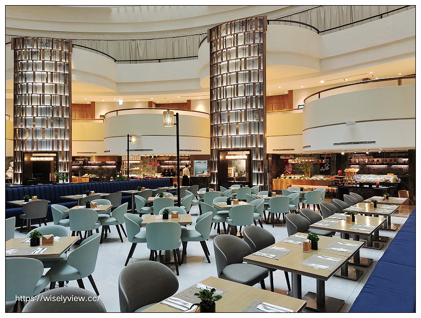 ILLUME 茹曦酒店。Sunny Buffet 自助餐廳︱仲夏燒烤料理(吃到飽) 07/15-09/11，四人同行一人免費