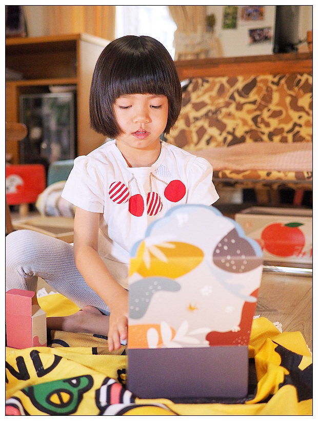 凱撒飯店連鎖月來月旺中秋禮盒︱經典廣式「點亮希望」月餅禮盒、虎掌造型「萌虎祁月」流芯禮盒、全新口味「月來月旺」雙享禮盒～開箱品嚐 x 訂購資訊