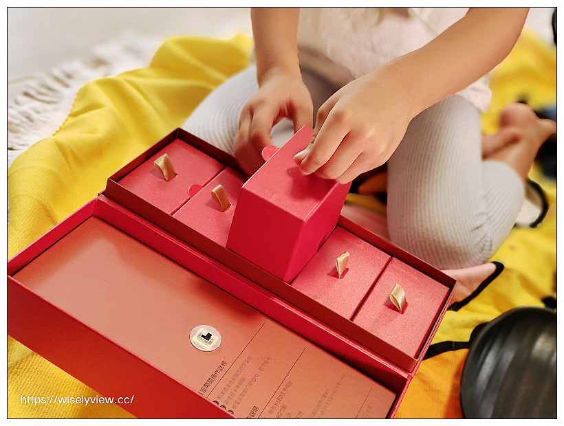 凱撒飯店連鎖月來月旺中秋禮盒︱經典廣式「點亮希望」月餅禮盒、虎掌造型「萌虎祁月」流芯禮盒、全新口味「月來月旺」雙享禮盒～開箱品嚐 x 訂購資訊