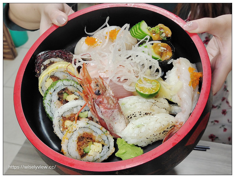 台北萬華。金和壽司︱隱身市場裡手作壽司店～新富市場美食 x 東三水街市場美食 x 捷運龍山寺站美食