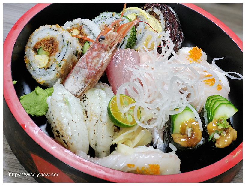 台北萬華。金和壽司︱隱身市場裡手作壽司店～新富市場美食 x 東三水街市場美食 x 捷運龍山寺站美食