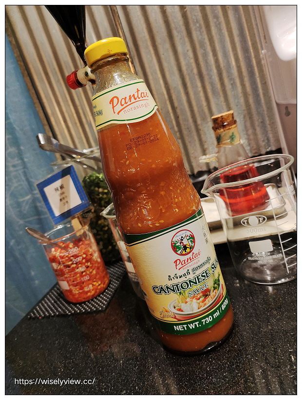 台北萬華。食焱廠創意鍋物︱實驗室裝潢空間，飲料暢飲喝到飽～捷運西門站美食 x 萬華美食 x 單人石頭火鍋