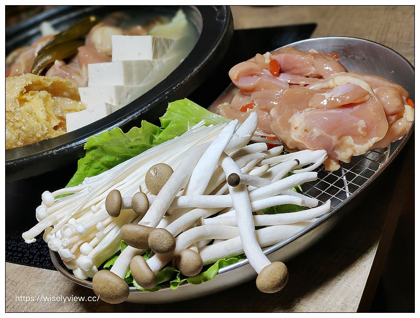 台北萬華。食焱廠創意鍋物︱實驗室裝潢空間，飲料暢飲喝到飽～捷運西門站美食 x 萬華美食 x 單人石頭火鍋