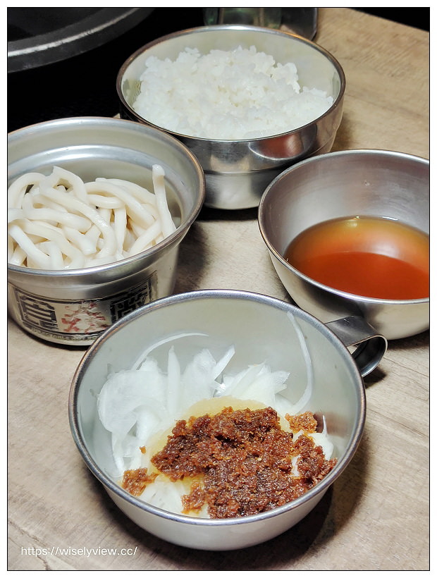 台北萬華。食焱廠創意鍋物︱實驗室裝潢空間，飲料暢飲喝到飽～捷運西門站美食 x 萬華美食 x 單人石頭火鍋