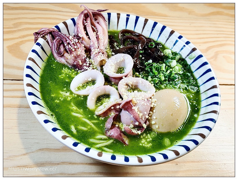 新北三重。幸花雞白湯拉麵專門店︱青醬中卷拉麵、松露干貝拉麵、黑蒜拉麵豪華版～捷運三重國小站美食 x 三和夜市美食