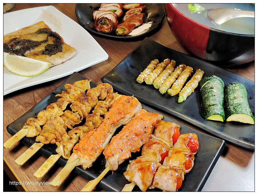 台南中西。海安商圈美食︱舞鶴燒烤舖、Bark2輕餐食酒館，在地的深夜食堂～台南美食 x 台南宵夜