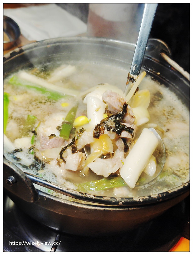 台北大安。韓國第一八色烤肉 忠孝旗艦店︱多種口味生菜包肉很正點,韓式醬淋牛五花搭豬肉年糕湯超搭~捷運忠孝敦化站美食 台北大安。韓國第一八色烤肉 忠孝旗艦店︱多種口味生菜包肉很正點,韓式醬淋牛五花搭豬肉年糕湯超搭~捷運忠孝敦化站美食