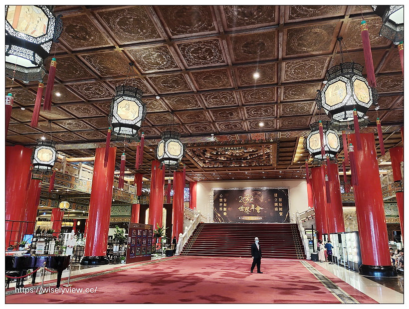 台北圓山大飯店。圓苑餐廳︱經典秋蟹三絕、冰花煎餃、外婆紅燒肉、揚州三香碎金飯與紅豆鬆糕