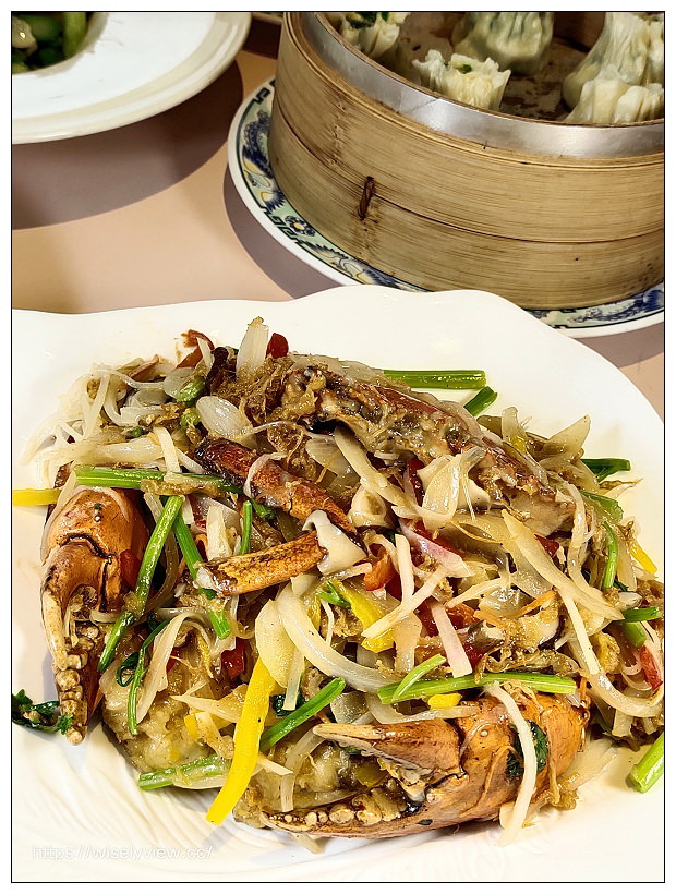 台北圓山大飯店。圓苑餐廳︱經典秋蟹三絕、冰花煎餃、外婆紅燒肉、揚州三香碎金飯與紅豆鬆糕