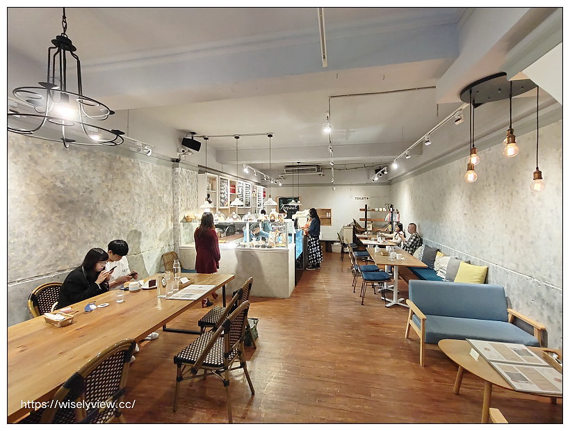 台北大同。Miss V Bakery Cafe 赤峰店︱南西商圈知名手作甜點店，必嚐肉桂捲和限定蛋糕~捷運中山站美食