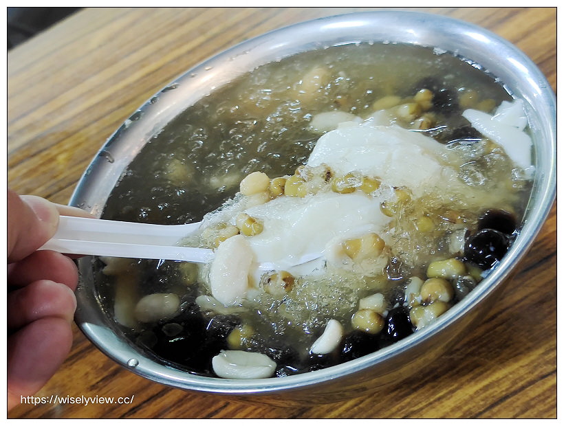 宜蘭市。東門夜市︱老店傳統豆花、林家潤餅,天橋下中段小吃攤~宜蘭車站美食 x 宜蘭美食 x 宜蘭宵夜 宜蘭市。東門夜市︱老店傳統豆花、林家潤餅,天橋下中段小吃攤~宜蘭車站美食 x 宜蘭美食 x 宜蘭宵夜