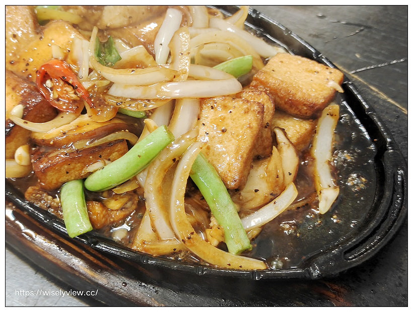 宜蘭市。古記越式羊肉爐︱舊城北路的炭燒美味，熱炒也平價好吃～宜蘭美食 x 宜蘭宵夜 x  宜蘭火鍋