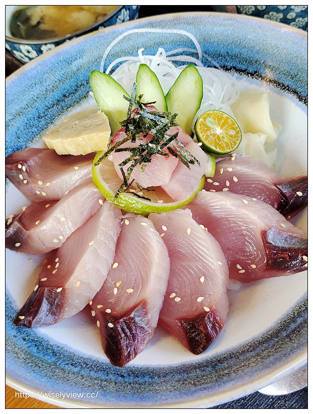 魚季 刺身＆丼物 和食︱日本師傅選用當日食材，和風鳥居外觀︱宜蘭頭城車站