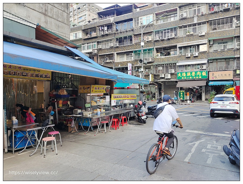 台北文山。景美越南小吃︱景美夜市銅板小吃，推薦什錦海鮮米苔目&炸春捲～捷運景美站美食 x 景美美食