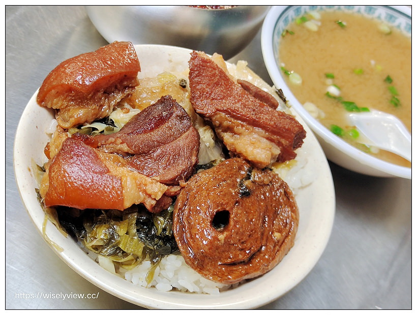 台北士林。金龍焢肉飯︱士林夜市從早吃到晚銅板美味～捷運劍潭站美食 x 士林美食 x 士林夜市美食