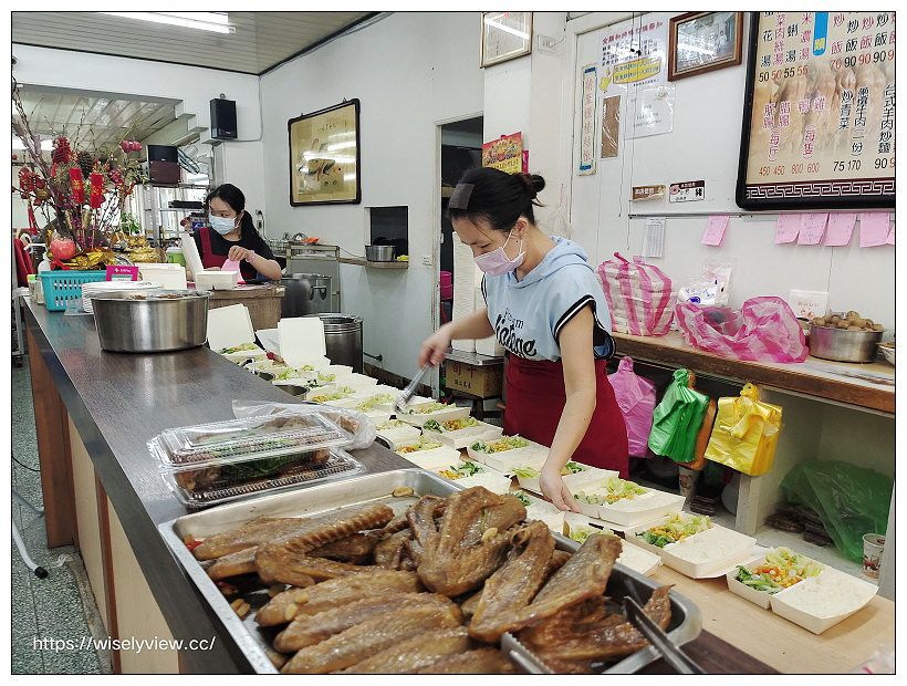宜蘭 粵湘園小吃部︱烤鴨燒臘便當專賣，排骨飯與港式炒麵也大推︱2022食記