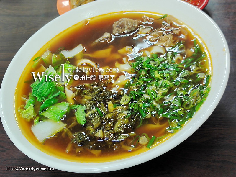 台北內湖。親親牛肉麵食館︱清淡風格價格平實，環境整潔乾淨～捷運東湖站美食 @WISELY's 拍拍照寫寫字